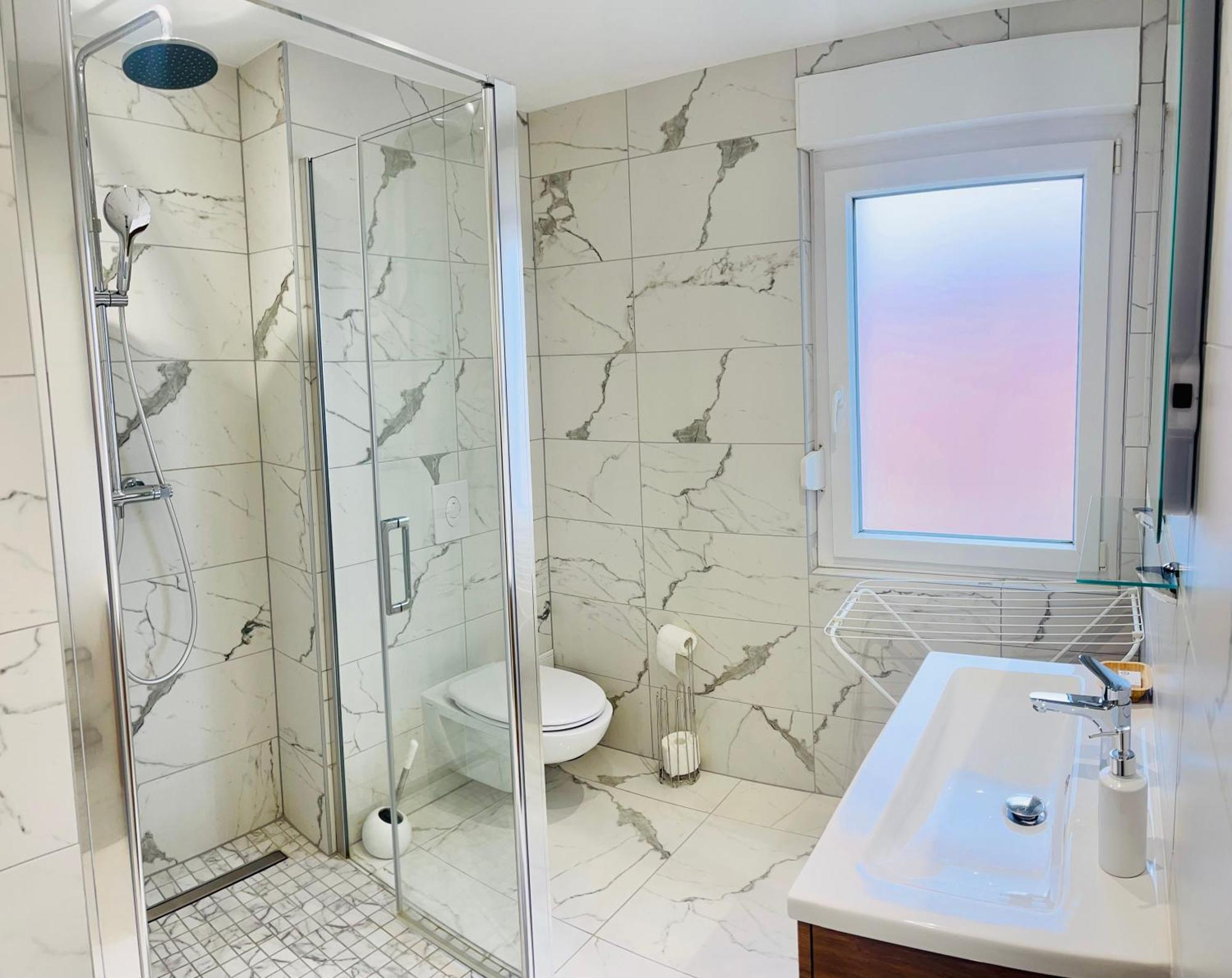 Spacieux, Lumineux Et Confortable Appartement *