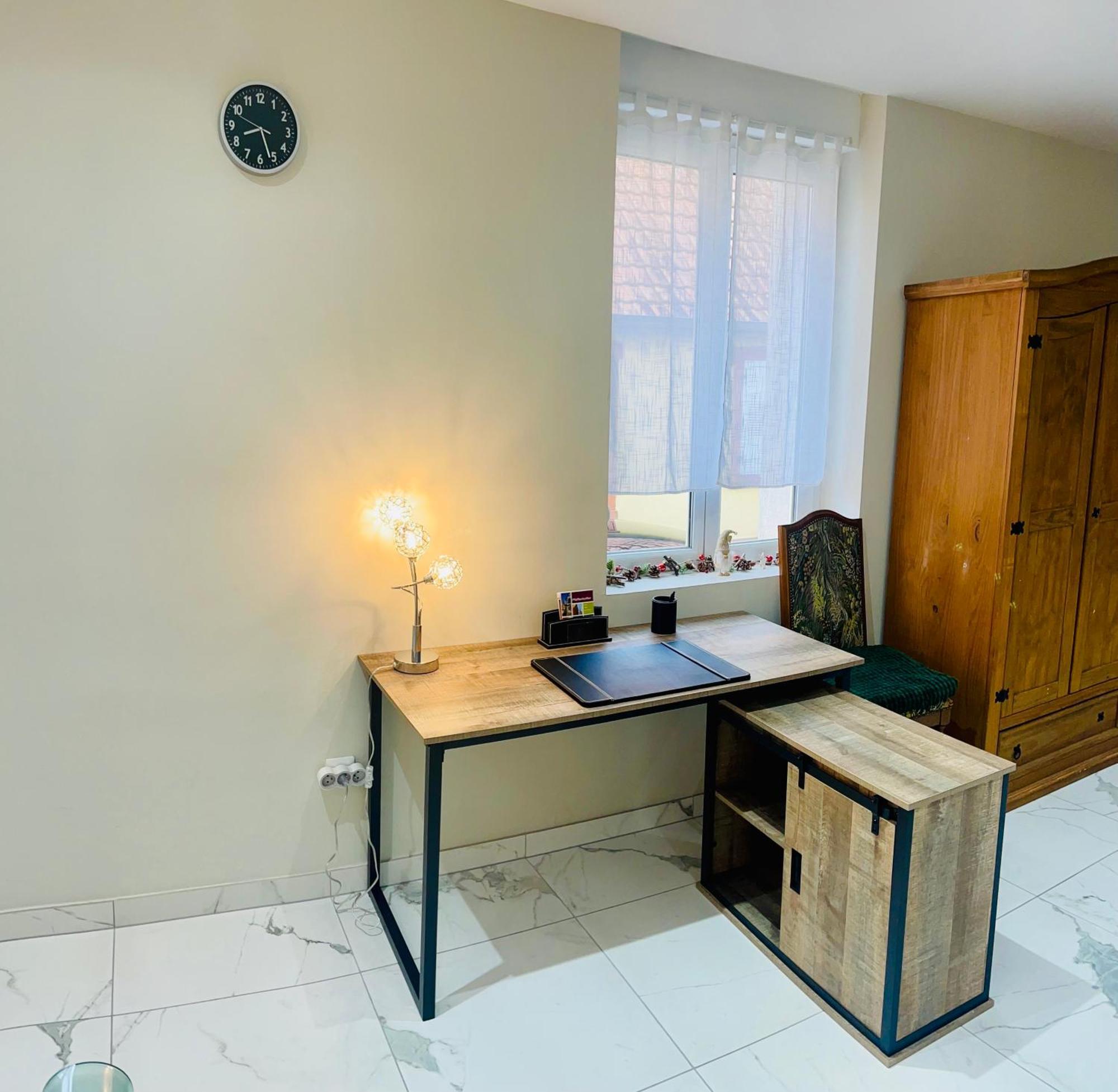 Spacieux, Lumineux Et Confortable *